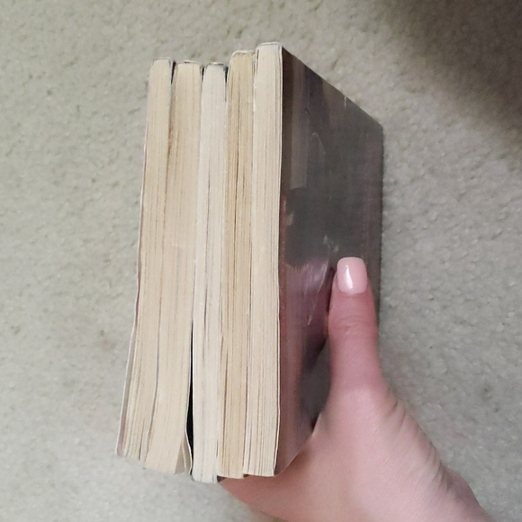 Children's Survival books - Picture 7 of 8